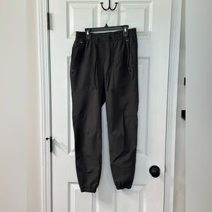 Lululemon license to train joggers